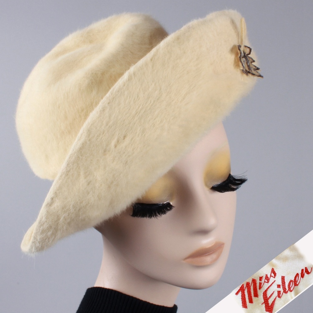 Vintage 60s Ivory Angora Bubble Off Face Brim Hat